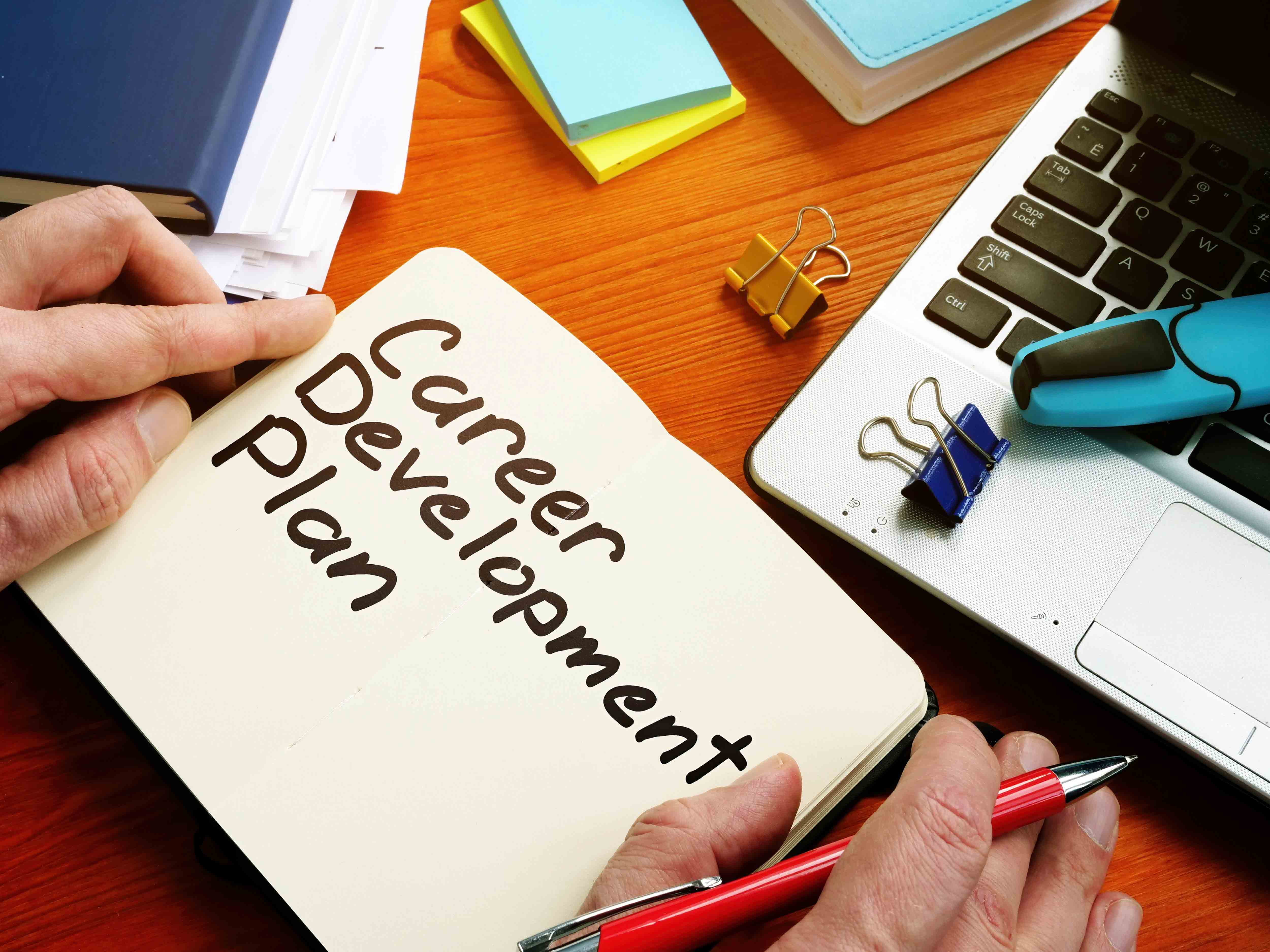 How to Build a Career Development Plan for Employees?